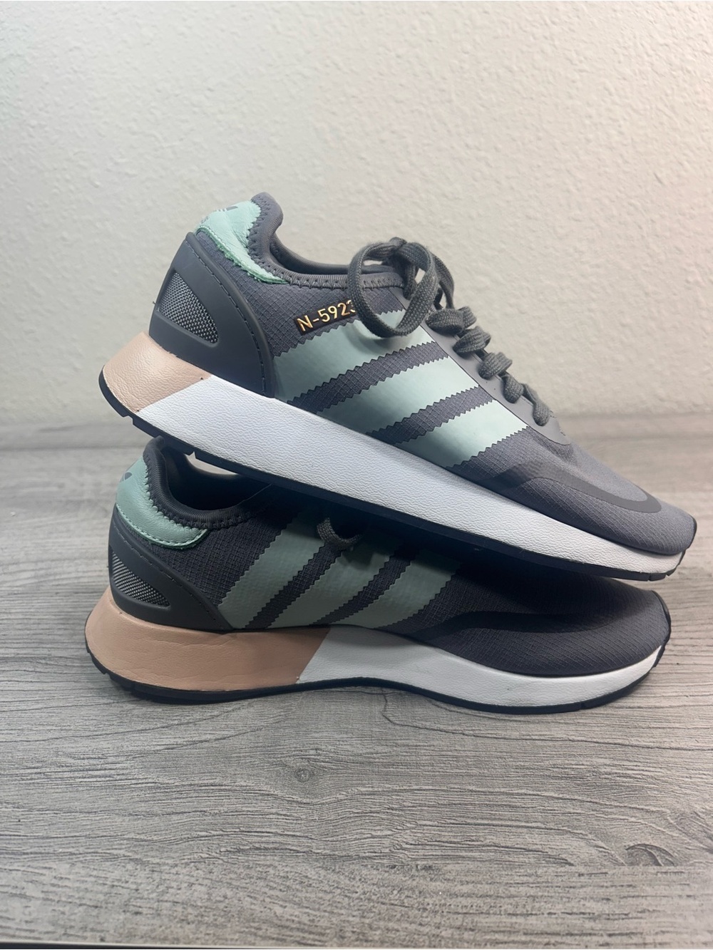 Adidas Gray & Mint Women's Running Sneakers Athletic Shoes Size 8 - Picture 8 of 12
